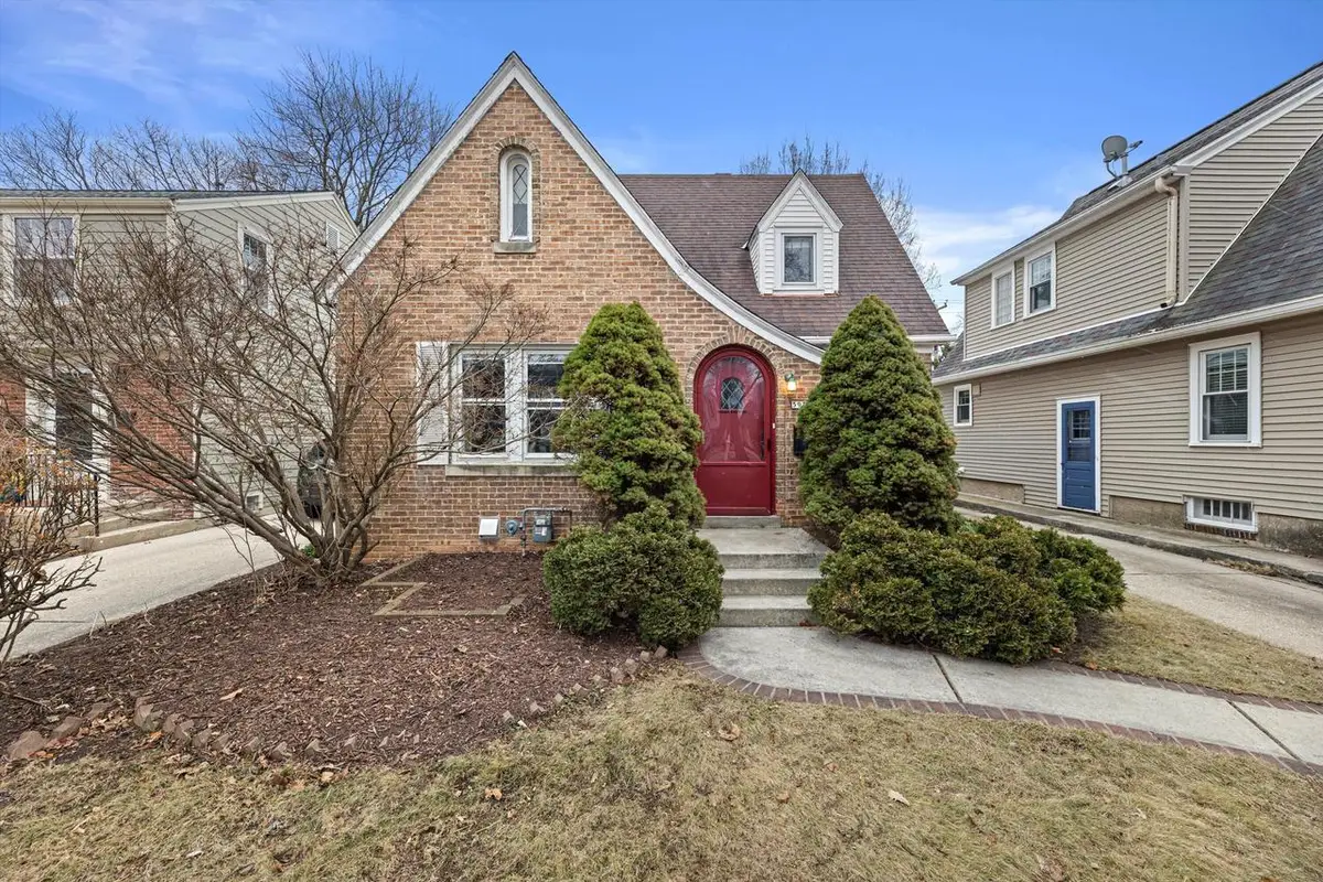 5934 N Kent AVENUE, Whitefish Bay, WI 53217 - #1