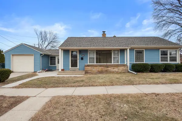 2538 S 75th STREET, West Allis, WI 53219