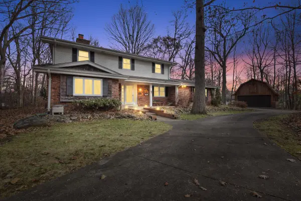 2550 Harmony CIRCLE, Brookfield, WI 53045