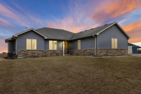 2811 59th DRIVE, Union Grove, WI 53182