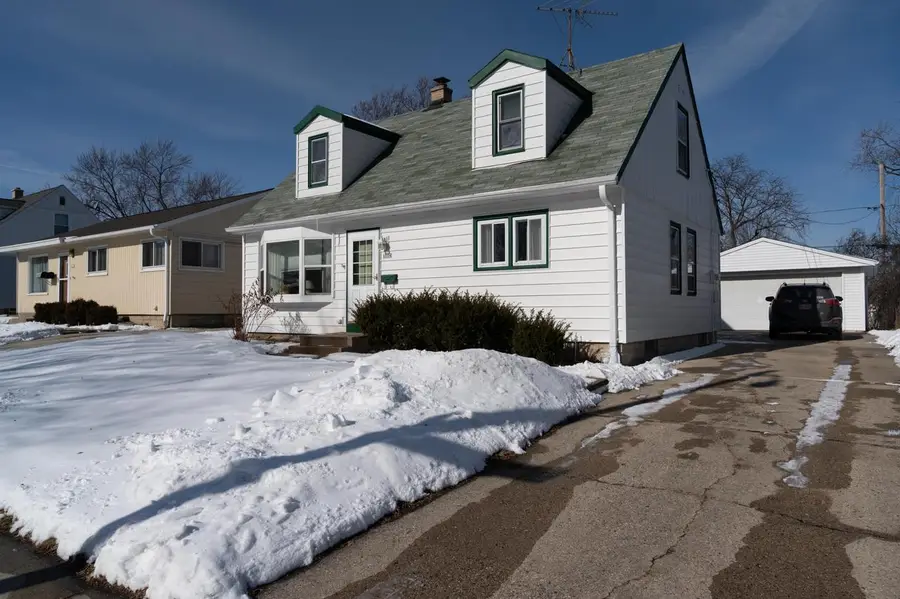 6604 W Montana STREET, Milwaukee, WI 53219 - #2