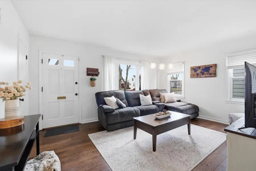 3261 N 86th STREET, Milwaukee, WI 53222 - #3