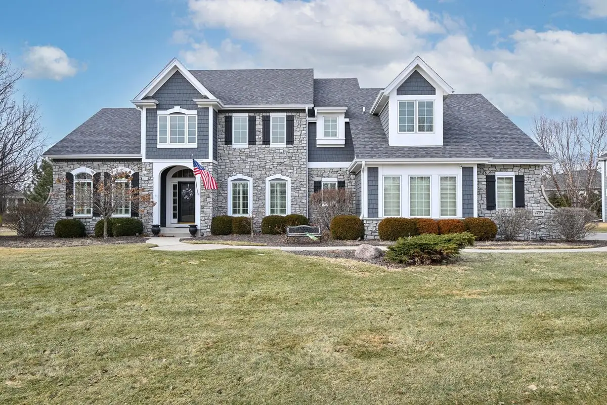 1260 Four Winds WAY, Hartland, WI 53029 - #1