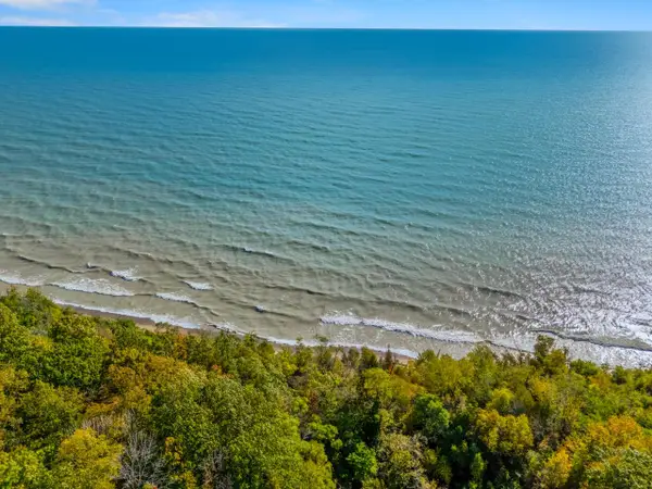 13600 N LAKE SHORE DRIVE, Mequon, WI 53092