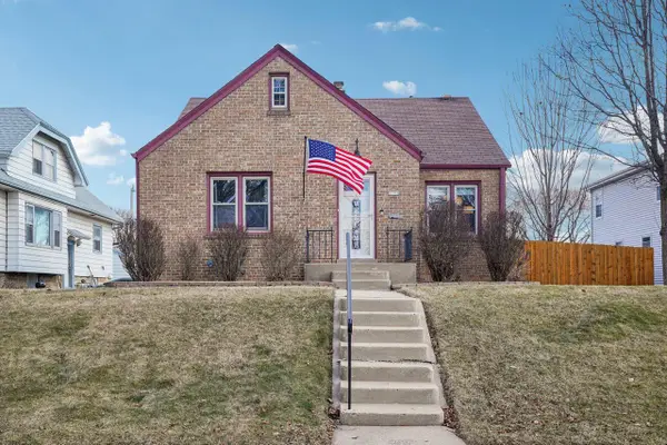 2352 S 80th STREET, West Allis, WI 53219