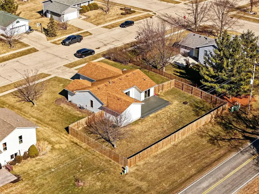 355 Sunny Hill DRIVE, Elkhorn, WI 53121 - #3