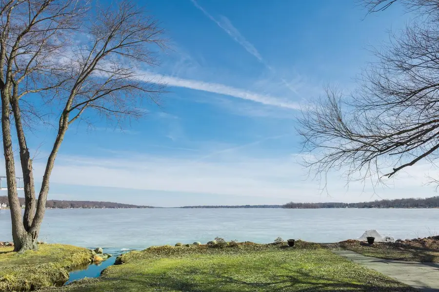 W304N2426 MAPLE AVENUE, Pewaukee, WI 53072 - #2