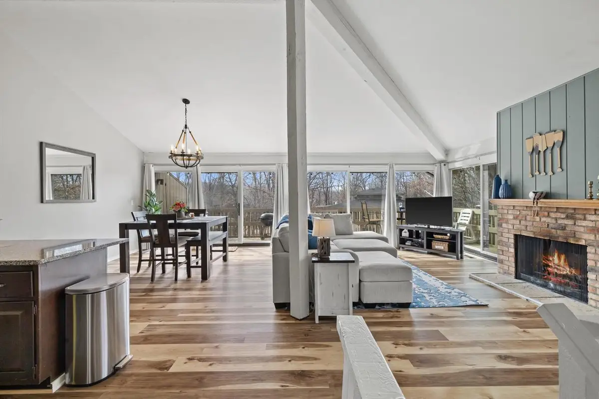 521 Bristol Oak COURT #A, Fontana, WI 53125 - #1