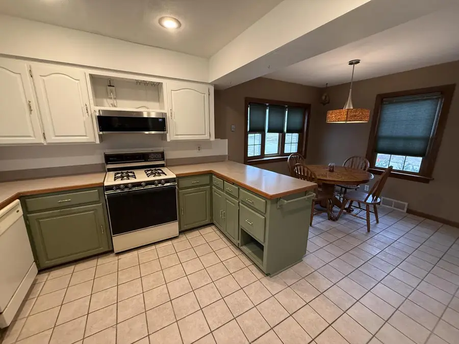 N84W16239 Elsie AVENUE, Menomonee Falls, WI 53051 - #3