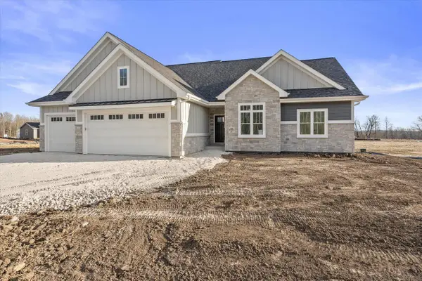 N66W20955 Sweet Clover DRIVE, Menomonee Falls, WI 53051