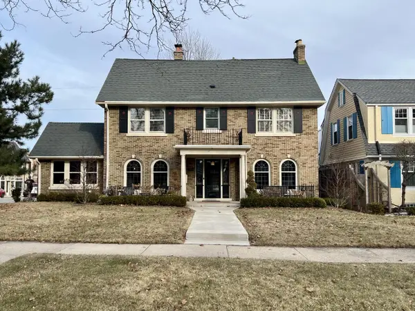 3964 N Stowell AVENUE, Shorewood, WI 53211