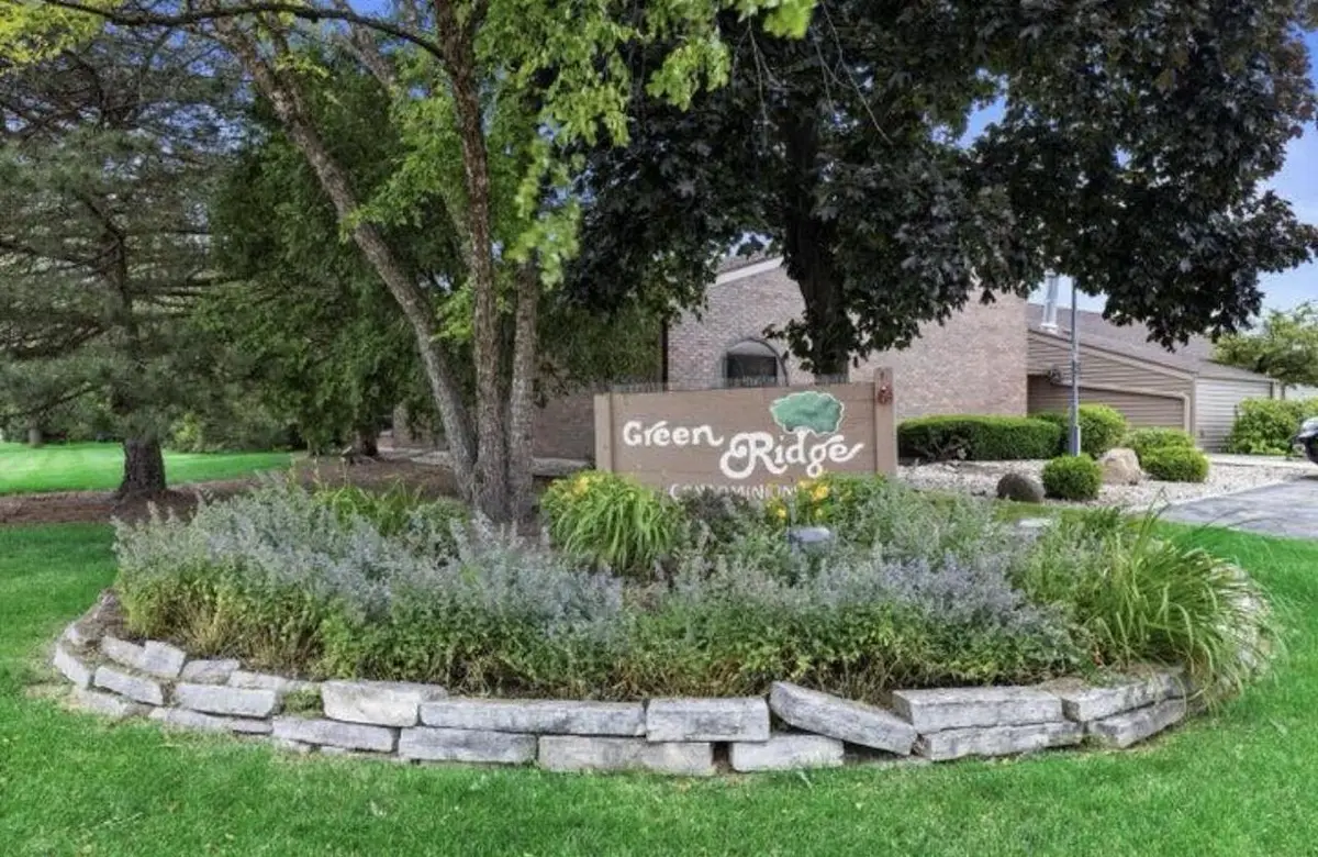 5701 Cambridge CIRCLE #5, Mount Pleasant, WI 53406 - #1