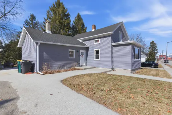 W208N16721 S Center STREET, Jackson, WI 53037