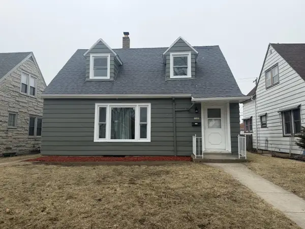 3525 S 19th STREET, Milwaukee, WI 53221