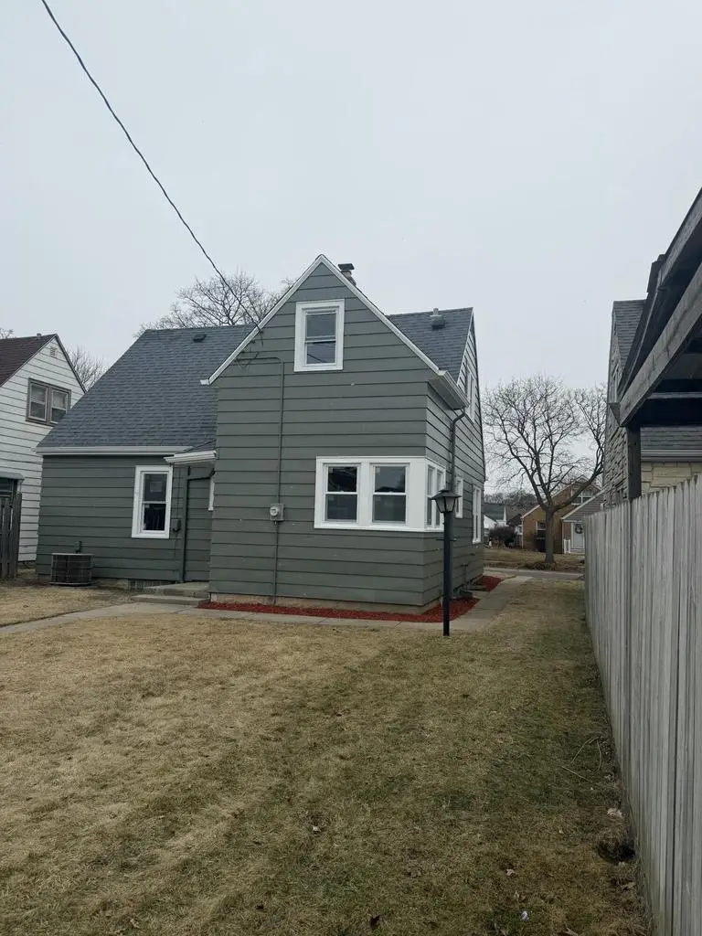 3525 S 19th STREET, Milwaukee, WI 53221 - #3