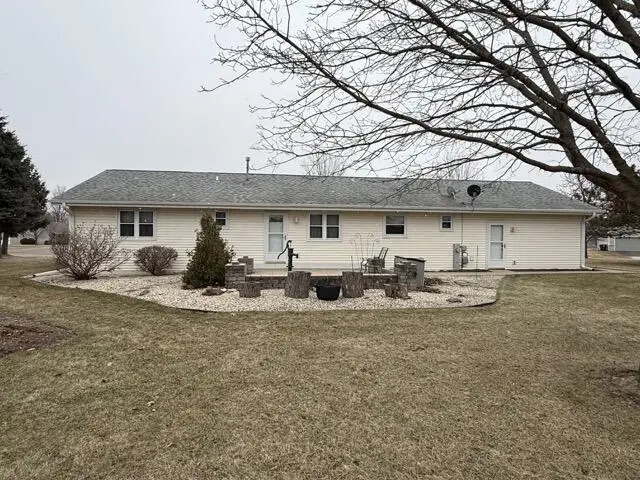 62 E Sedgemeadow STREET, Elkhorn, WI 53121 - #2
