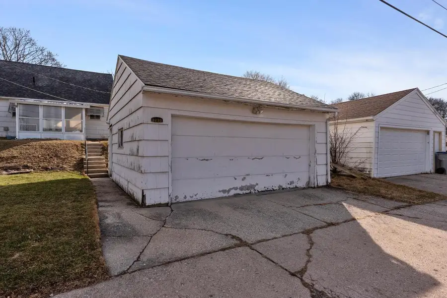 3235 N 95th STREET, Milwaukee, WI 53222 - #2