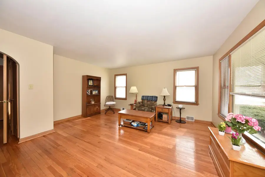 3520 N 77th STREET, Milwaukee, WI 53222 - #2