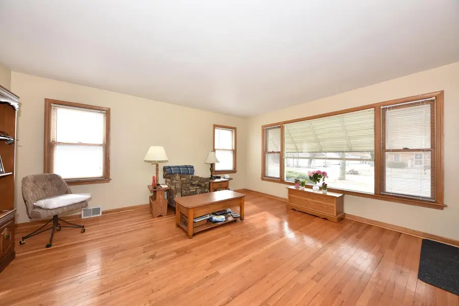 3520 N 77th STREET, Milwaukee, WI 53222 - #3