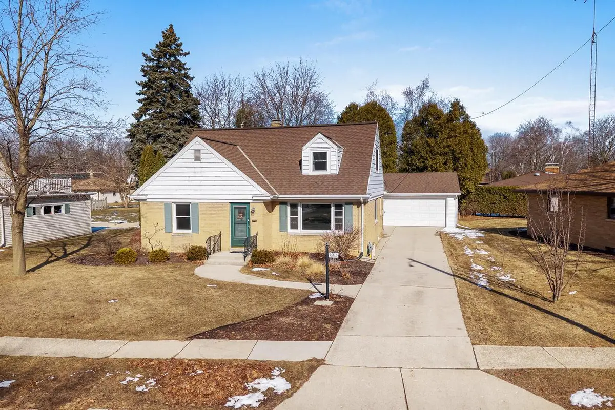 2014 Markham STREET, Manitowoc, WI 54220 - #1