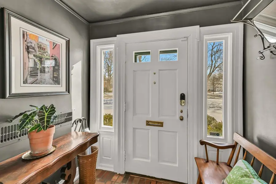 622 E Lexington BOULEVARD, Whitefish Bay, WI 53217 - #3