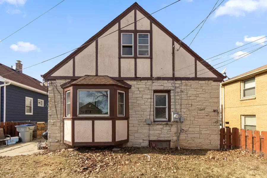 3620 S Howell AVENUE, Milwaukee, WI 53207 - #2