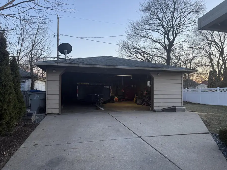 313 W Van Norman AVENUE, Milwaukee, WI 53207 - #2