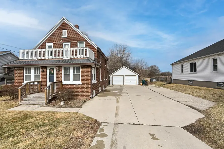 532 E Green Bay AVENUE #534, Saukville, WI 53080 - #3