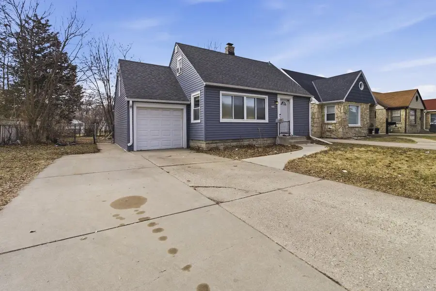 5525 N 52nd STREET, Milwaukee, WI 53218 - #2