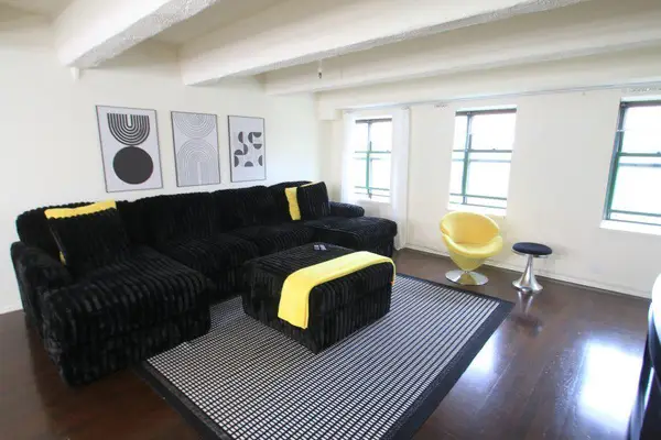 270 E Highland AVENUE #516, Milwaukee, WI 53202