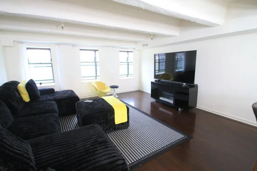 270 E Highland AVENUE #516, Milwaukee, WI 53202 - #2