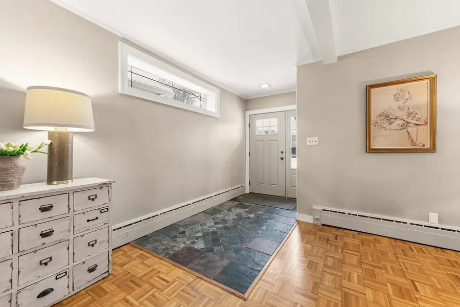 722 E Carlisle AVENUE, Whitefish Bay, WI 53217 - #3