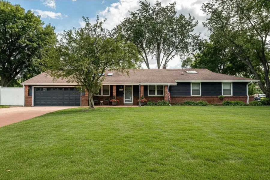 5975 W Green Brook DRIVE, Brown Deer, WI 53223 - #2