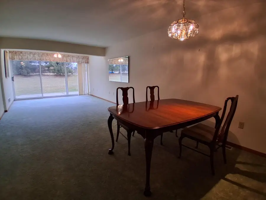 350 Hartford SQUARE, Hartford, WI 53027 - #2