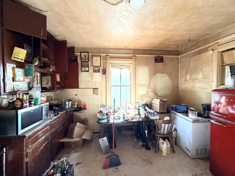 335 N 41st STREET, Milwaukee, WI 53208 - #3