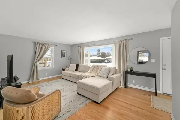 N85W17294 Lee PLACE, Menomonee Falls, WI 53051