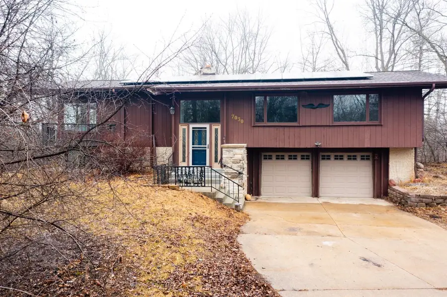 7030 Roosevelt ROAD, Hartford, WI 53027 - #2