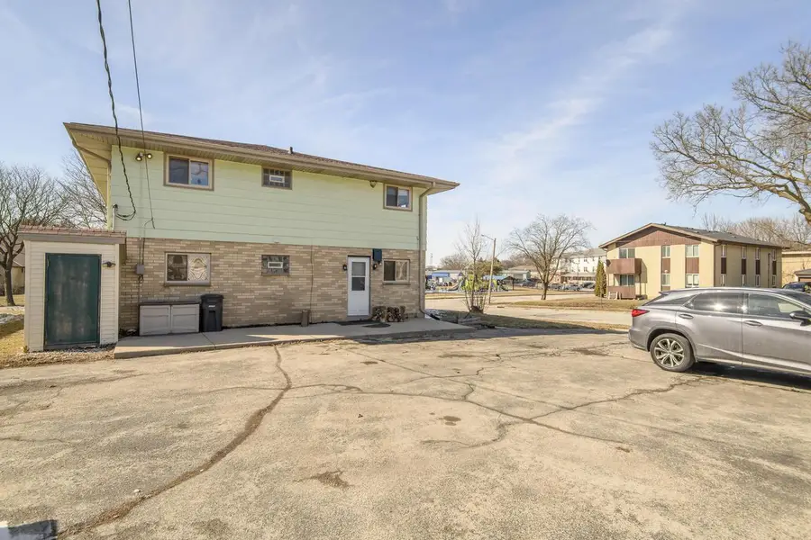 325 Sentinel DRIVE, Waukesha, WI 53189 - #2