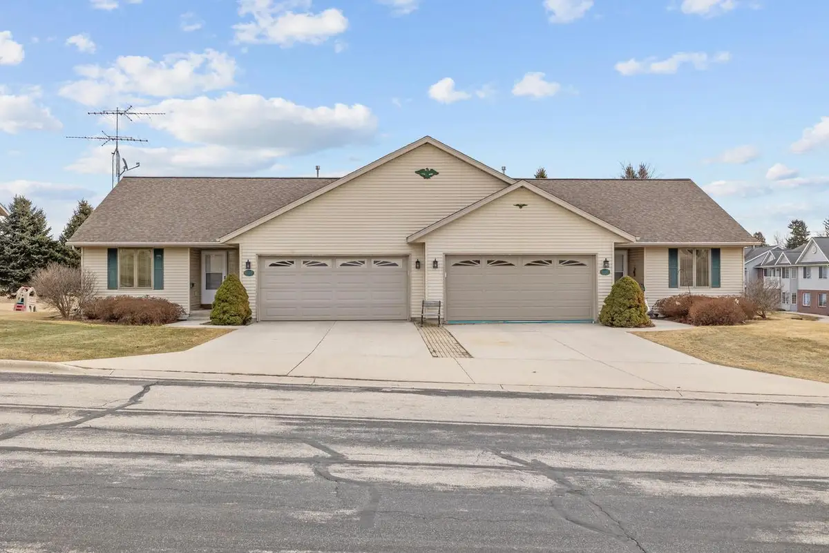 1105 Linden STREET #1107, Cleveland, WI 53015 - #1