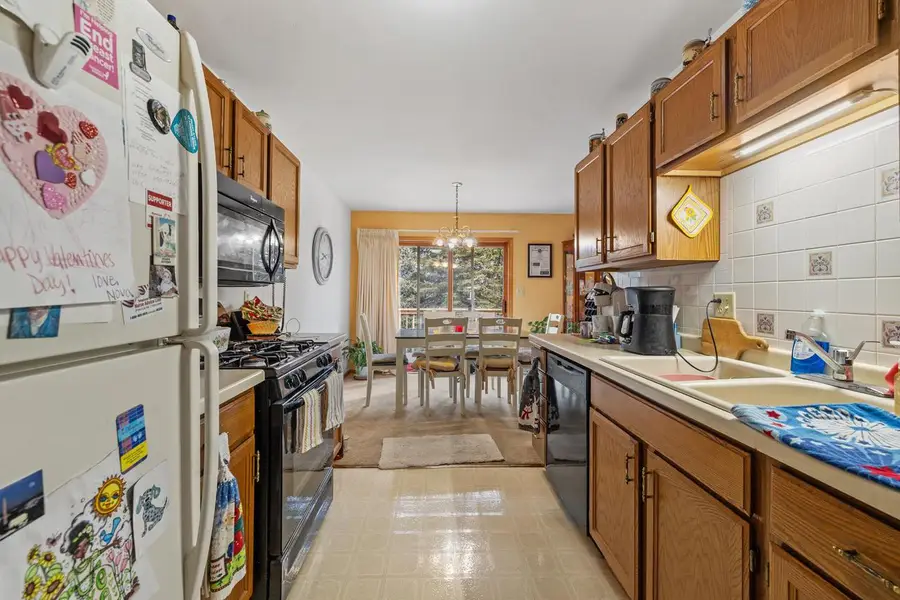 1105 Linden STREET #1107, Cleveland, WI 53015 - #3