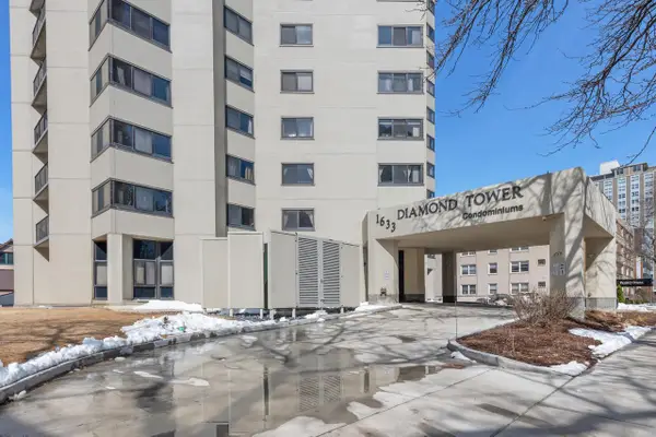 1633 N Prospect AVENUE #16C, Milwaukee, WI 53202