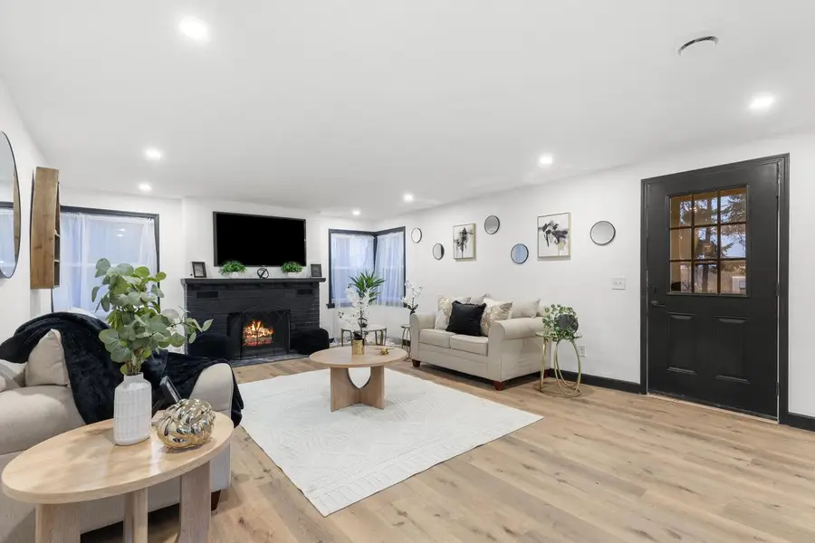 W156N8813 Pilgrim ROAD, Menomonee Falls, WI 53051 - #2