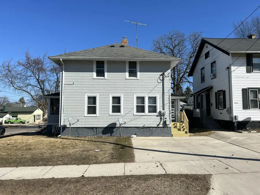 1711 Hamilton STREET #1713, Manitowoc, WI 54220 - #2