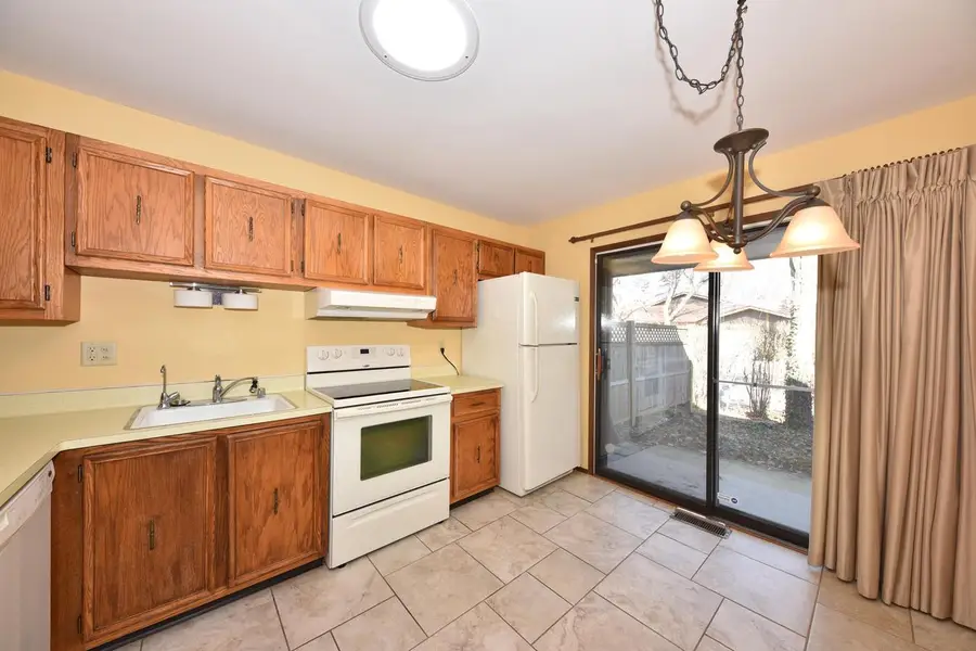 7801 W Heather AVENUE, Milwaukee, WI 53223 - #3