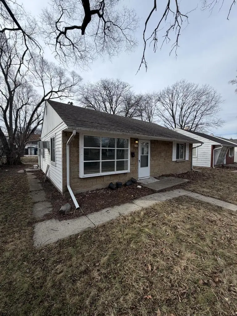 5791 N 32nd STREET, Milwaukee, WI 53209 - #2