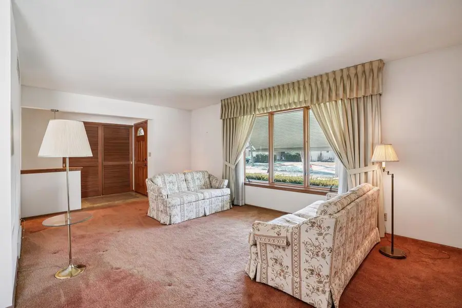 8840 W Cheyenne STREET, Milwaukee, WI 53224 - #3