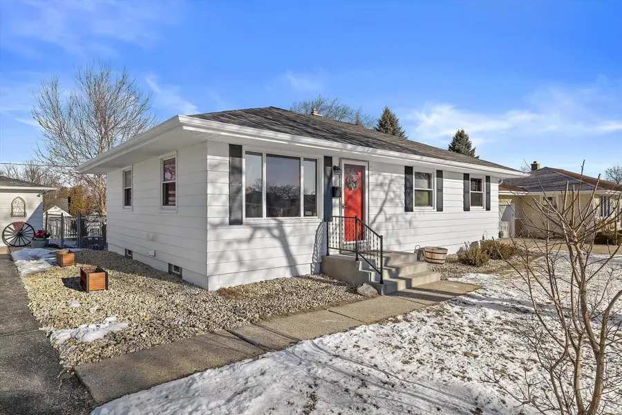 4381 S Kentucky AVENUE, Milwaukee, WI 53221 - #3