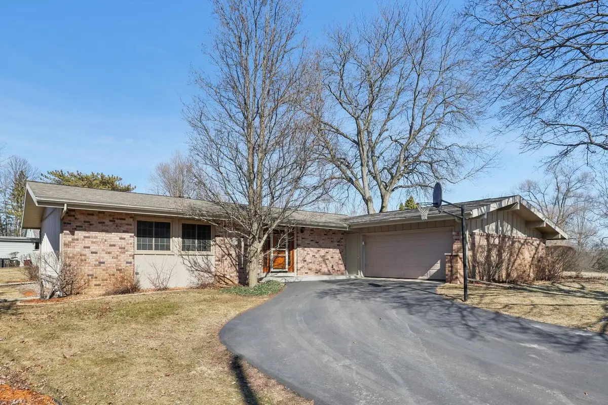 33810 Lynn LANE, Burlington, WI 53105 - #1