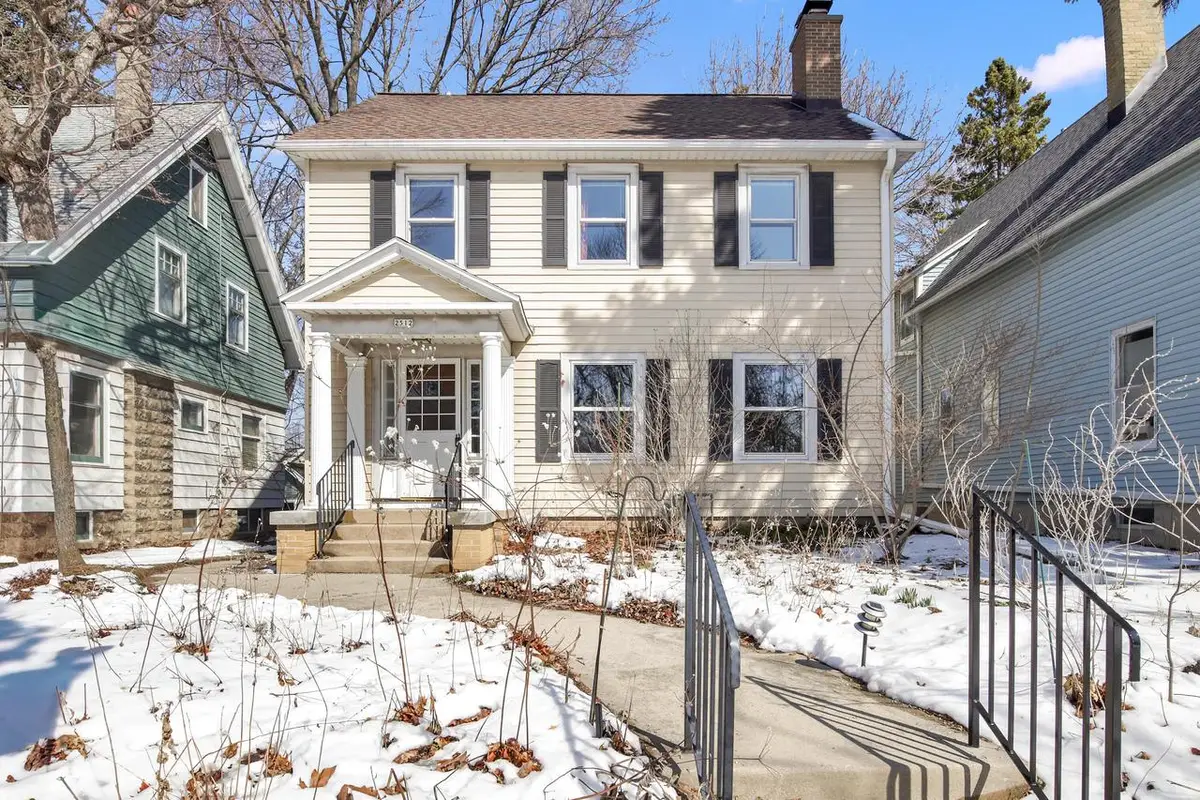 2512 E Edgewood AVENUE, Shorewood, WI 53211 - #1