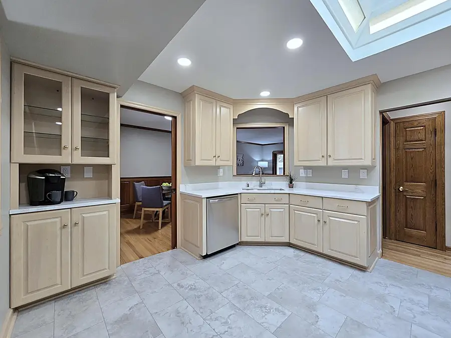 W147N8355 Manchester DRIVE, Menomonee Falls, WI 53051 - #3